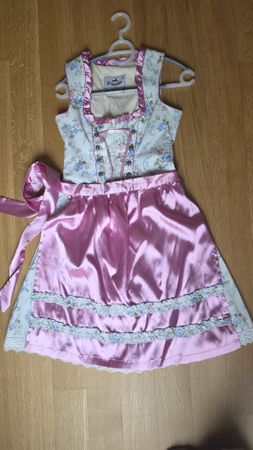 Dirndl der Marke Trachtl in schönem Zustand