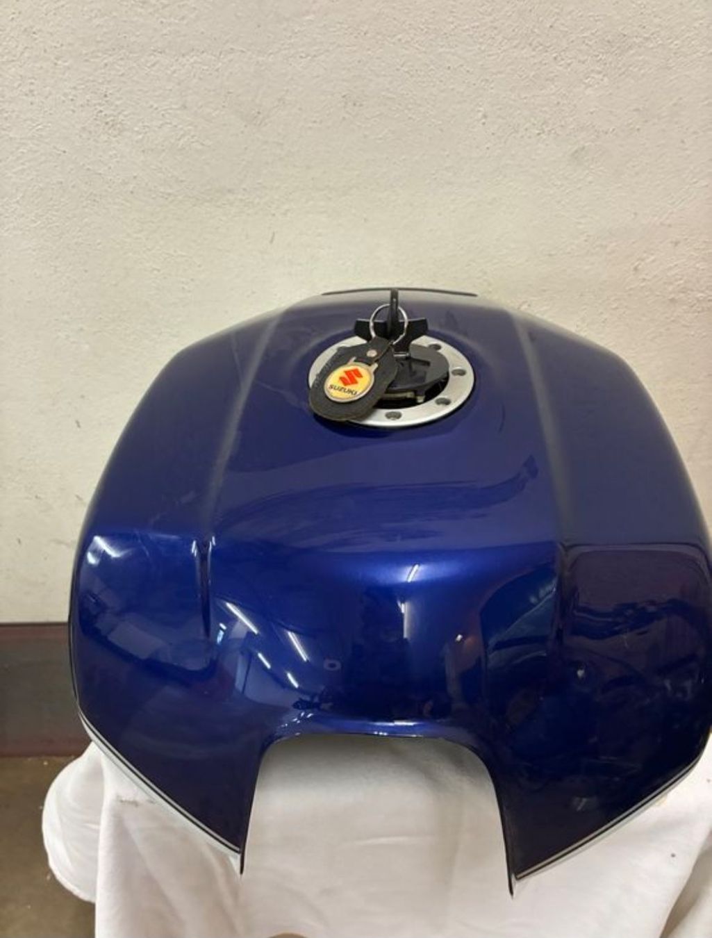 Suzuki Accessori per altri veicoli: Suzuki GSX 1400 Tank – Usato da Zürich venduto da EuleCH 2
