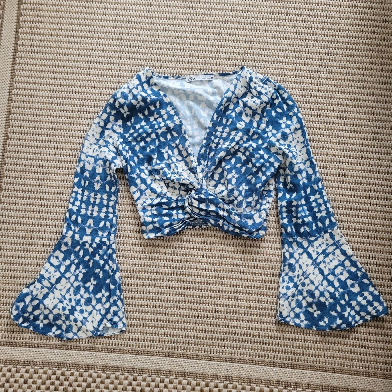 Zara Top: ZARA top imprimé bleu et blanc, taille S – Nuovo (secondo la descrizione) da Genève venduto da Tanaa_12 3