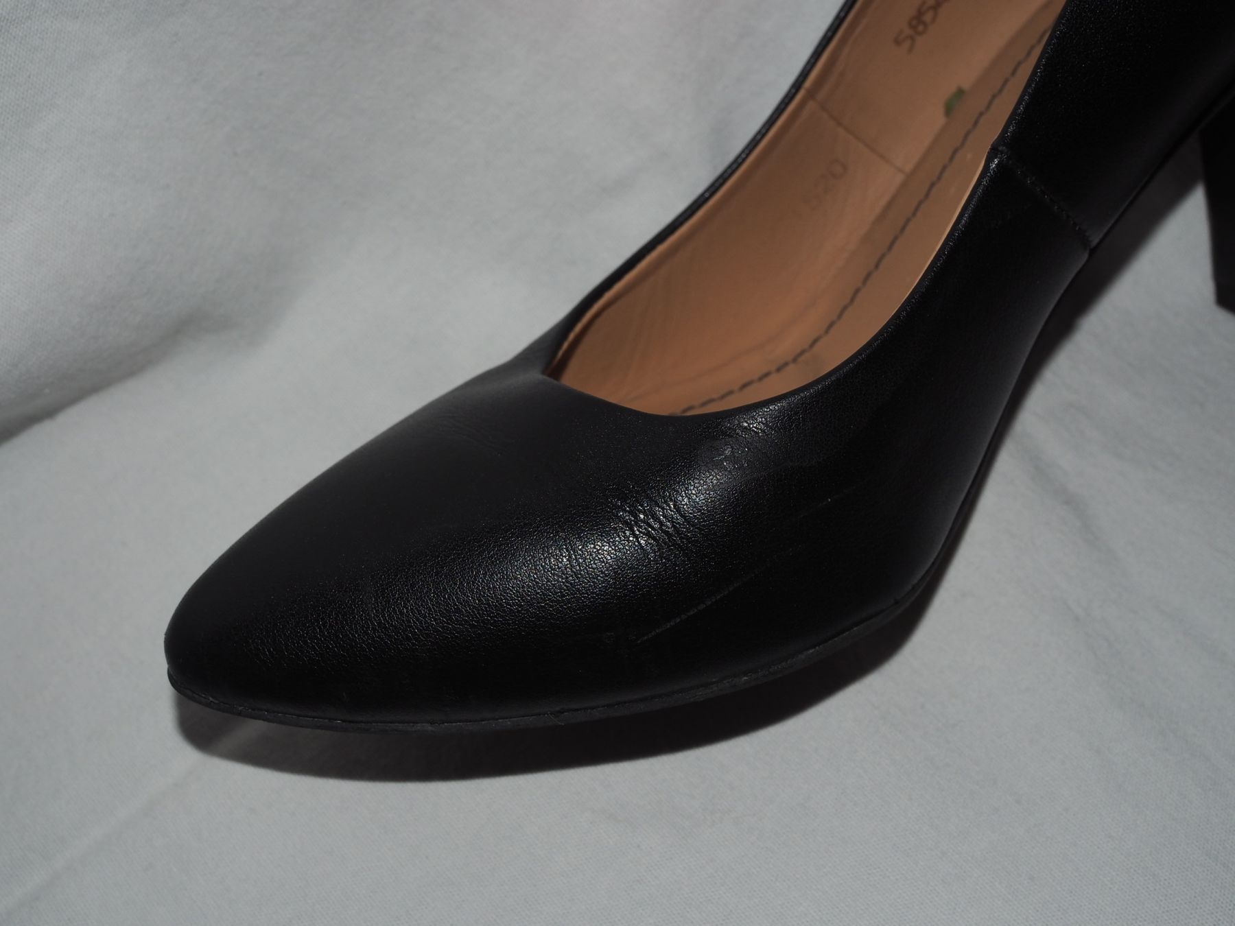 Scarpe da donna: Schwarze KAZAR Leder-Pumps , Gr. 38 – Usato da Luzern venduto da MweziMystique 1