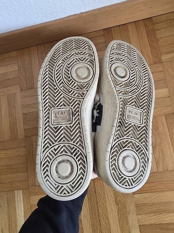 Herrenschuhe: Veja Sneaker 42 – Gebraucht aus Aarau von moi_plc9 3