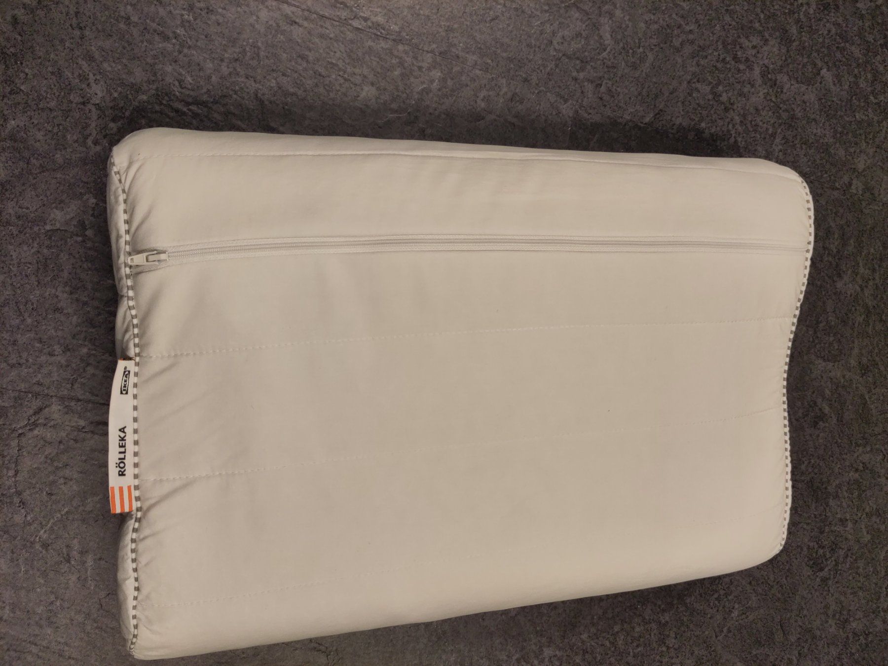 Ikea Kissen: IKEA RÖLLEKA Kopfkissen Memory Foam 33x50 cm – Gebraucht aus Horgen von rdegroot 3