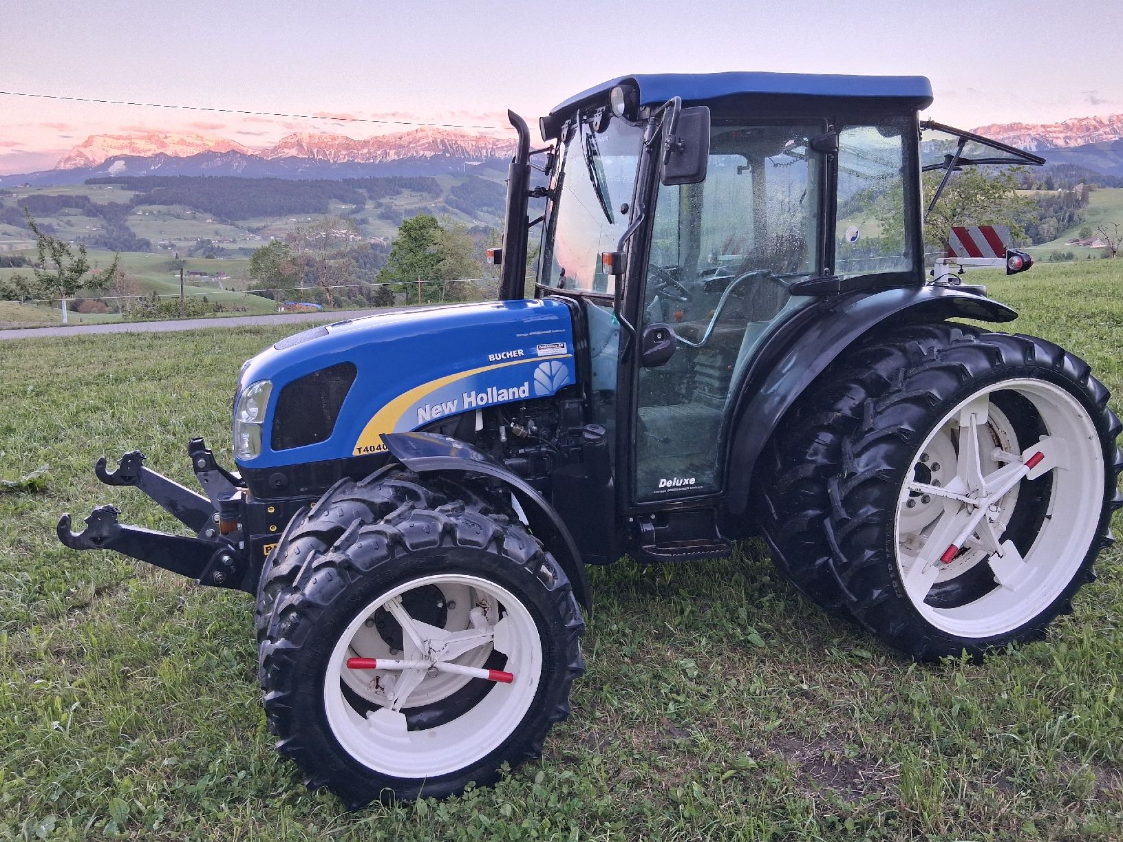 New Holland Trattori: New Holland Traktor – Usato da Schachen LU venduto da sve_y9qk 1