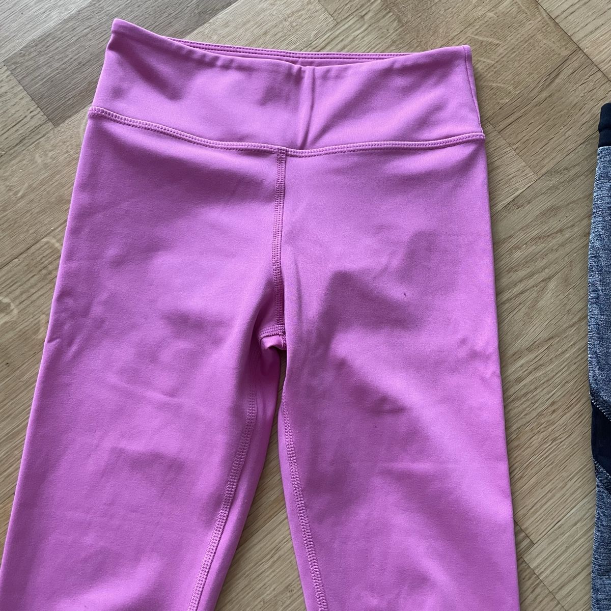 Calze & Collant: 2 Leggins 122 – Usato da Oetwil am See venduto da mar_t7ct 2