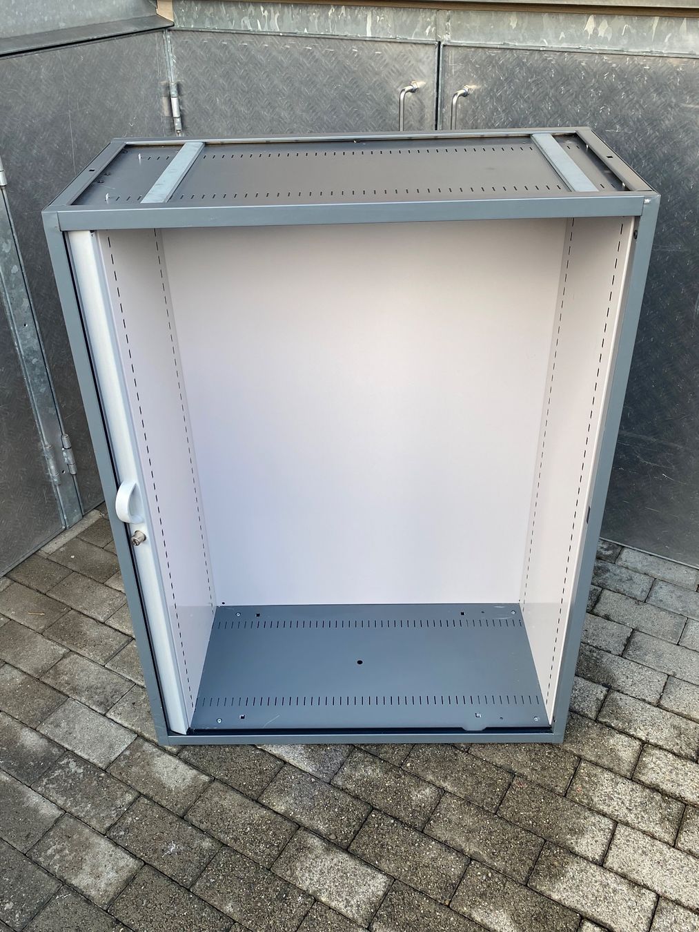 Lista Armadi: Lista LO Rolladenschrank – Usato da Wattwil venduto da edel88 1