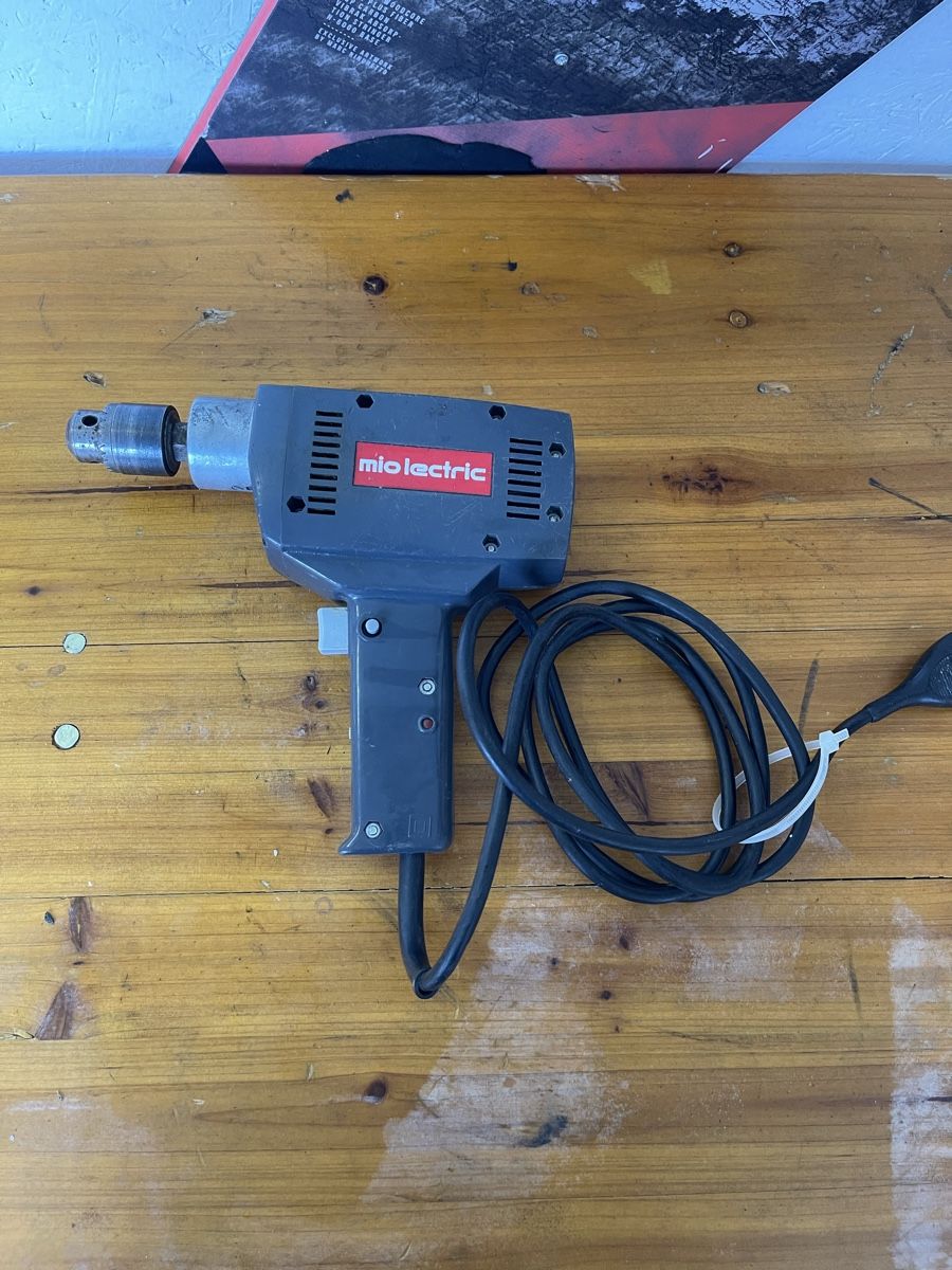 Bohrmaschinen: Bohrmaschine Mio Letronic – Gebraucht aus Murten von Ski-Outlet