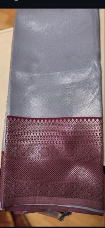 Eleganter Seidensari, Grau mit Silberfäden, NEU!