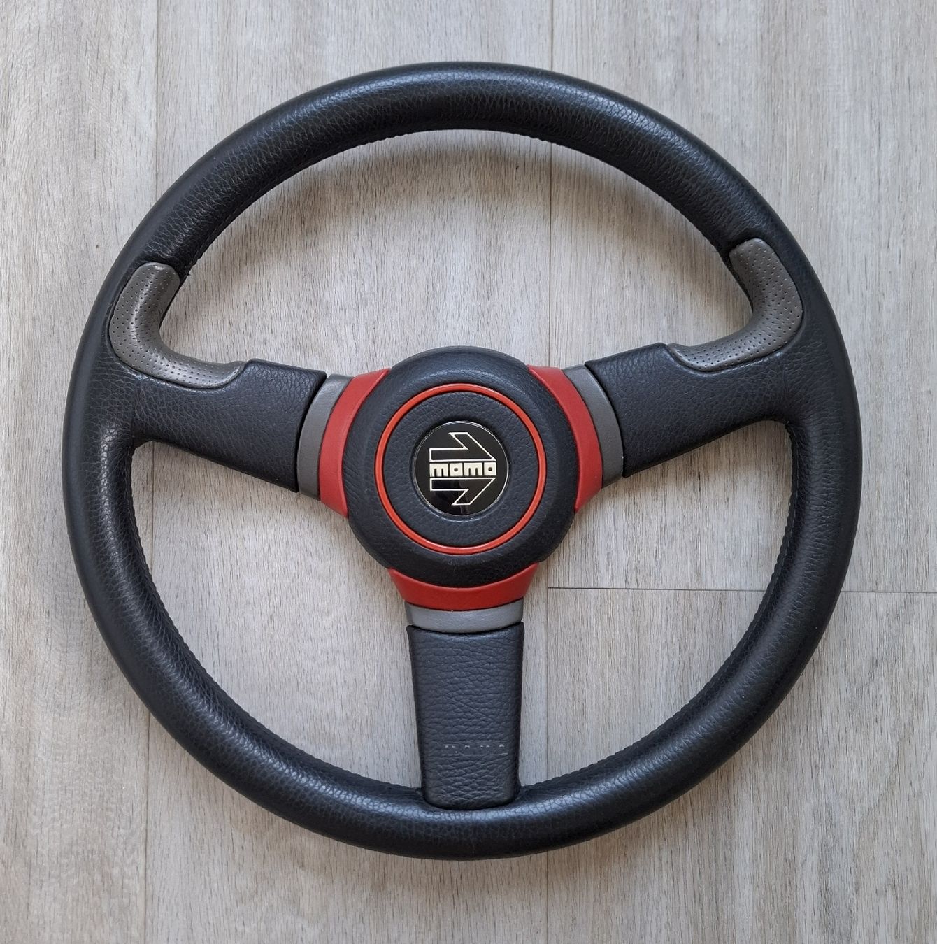 Tutti pezzi di ricambio auto: Racing Lenkrad - Momo – Usato da Reinach BL venduto da HT20