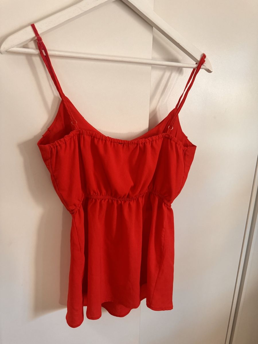 Tally Weijl Top: Rotes Top Tally Weijl M – Usato da Richterswil venduto da Manu55555 1