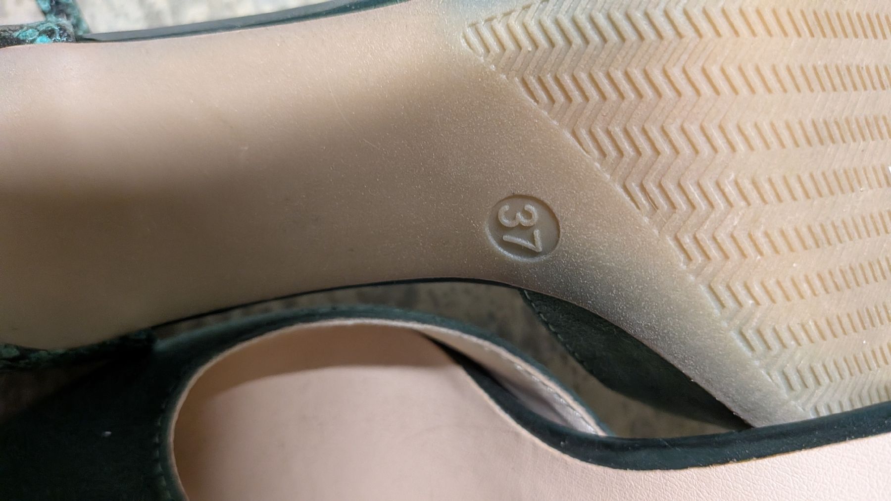 Damenschuhe: eleganter Damen Schuh Gr 37  – Neu (gemäss Beschreibung) aus Wattenwil von karinschaw 3