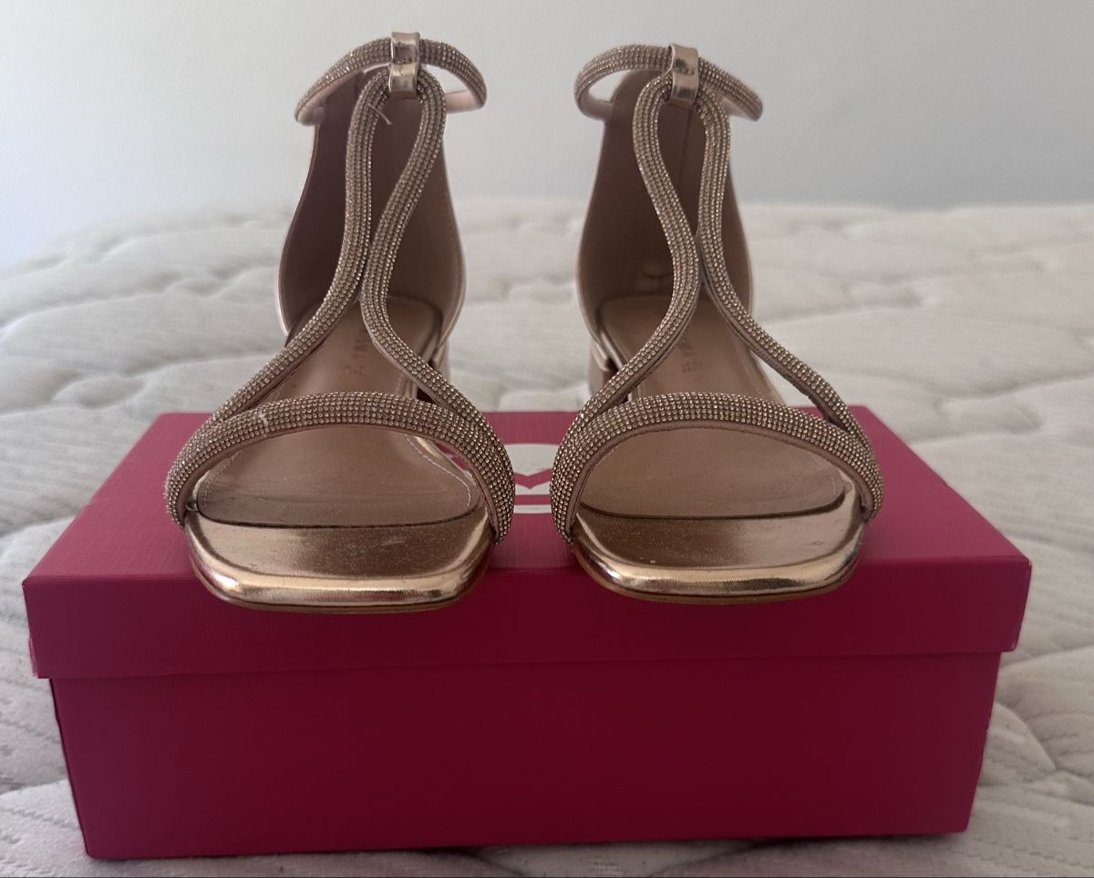 Chaussures femmes: Sandales rose gold – Neuf (Voir description) à Onex par ale_5fgb 1
