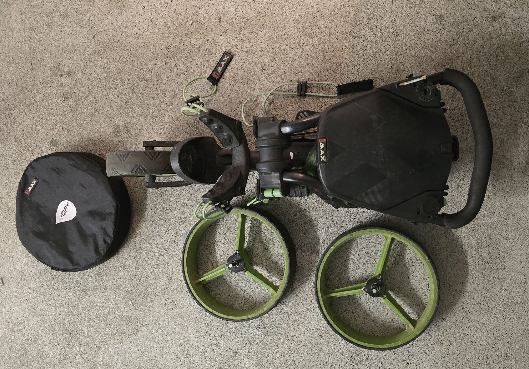 Big Max Trolley: Golf Trolley Big Max IQ+ mit Regenhülle – Usato da Reichenburg venduto da rameus 3