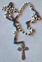 Rosenkranz mit Perlen und Kruzifix alt