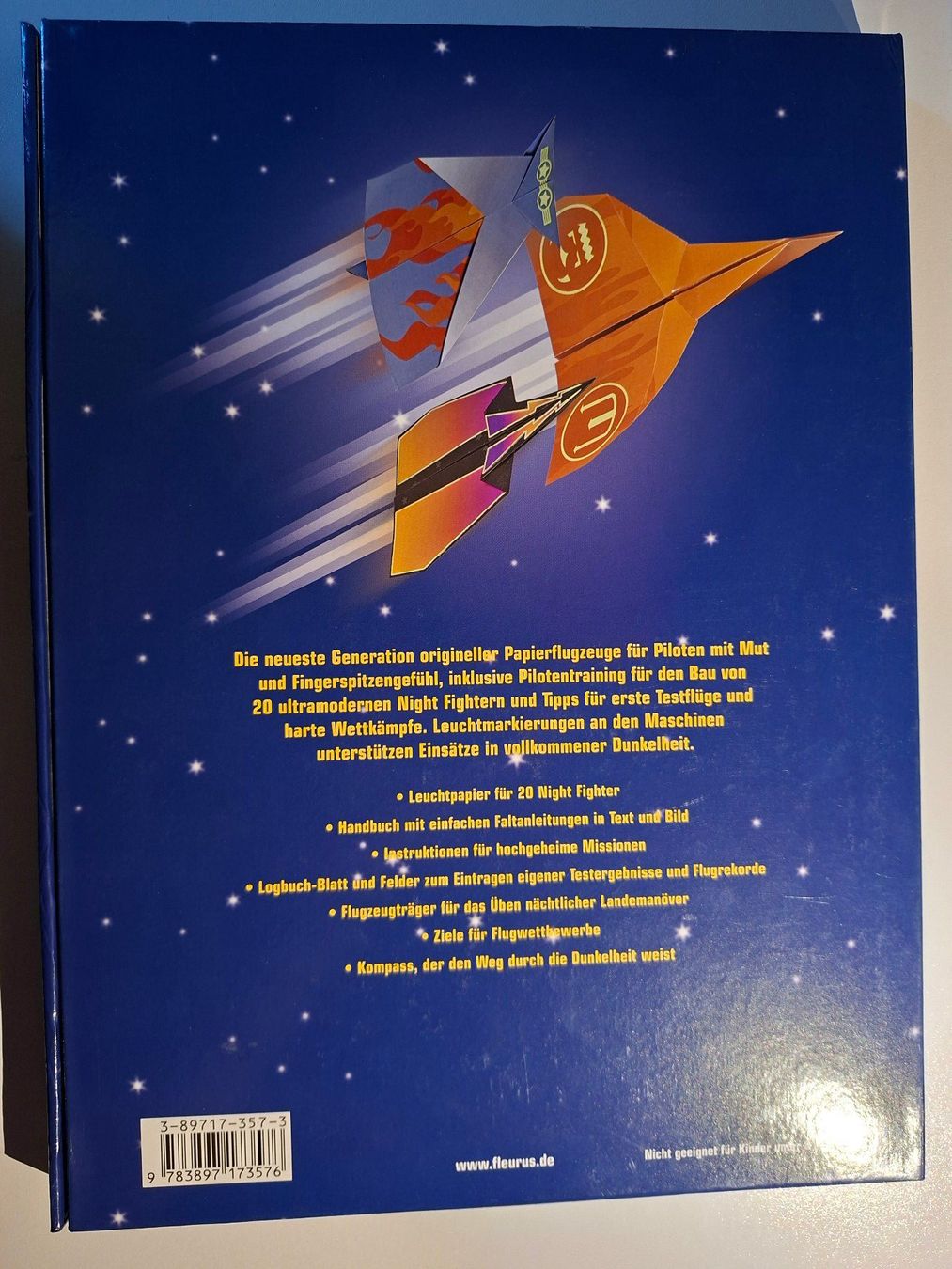 Bücher: Night Fighter Papierflieger Set! – Gebraucht aus Dietikon von Buchantiqdietikon 1