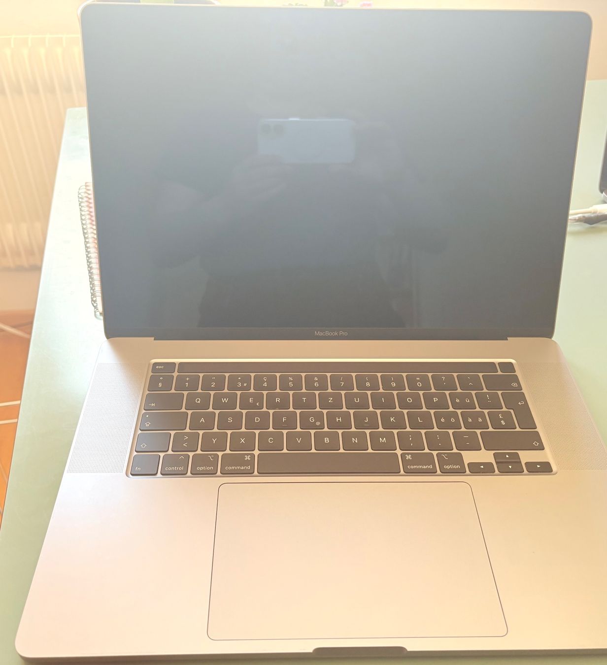 Apple Notebooks: MacBook Pro – Defekt aus Wabern von 1805 2