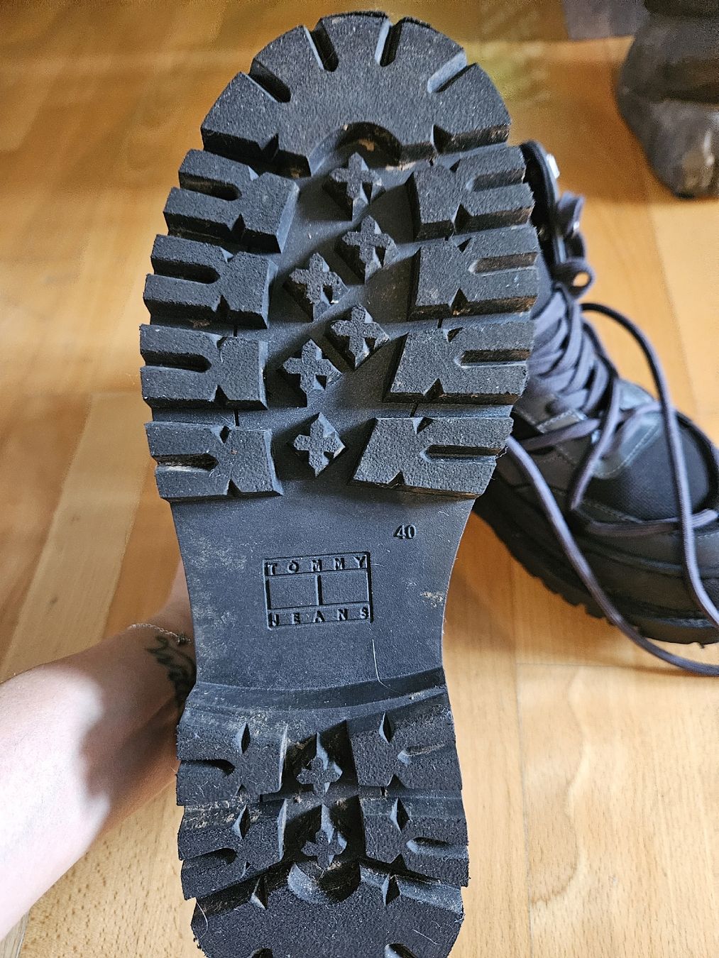 Tommy Hilfiger Scarpe da donna: Tommy Hilfiger Stifelette/Gr 40 – Usato da Baar venduto da BlackCat_13 3