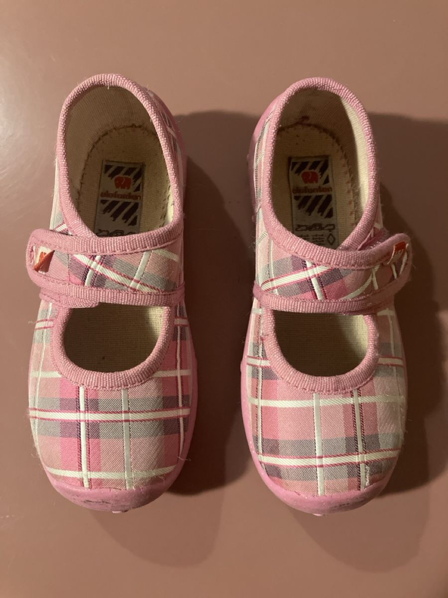 Elefanten Schuhe für Mädchen: Elefanten Finken, 25 – Gebraucht aus Winterthur von hirschgeweih