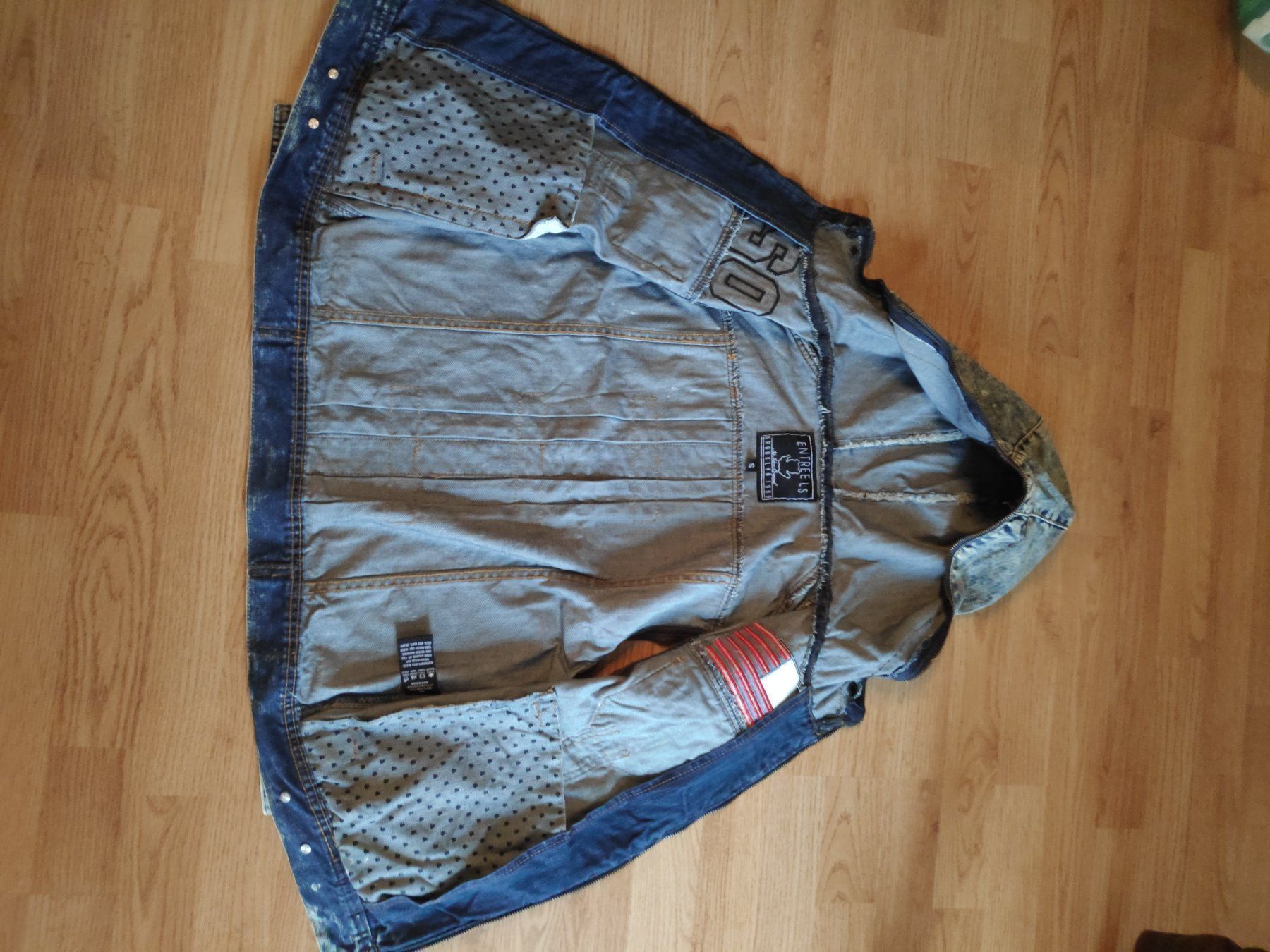 Gilets: Gilet – D'occasion à Couvet par fat_kyl7 3