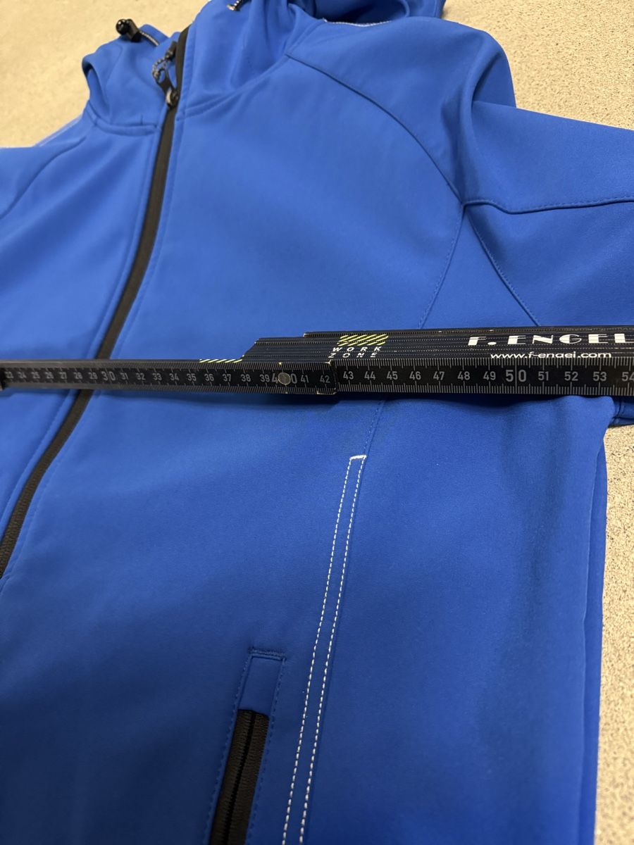 Giacche: Blaue Softshell Jacke S-M – Usato da Altdorf UR venduto da Lilelo82 4