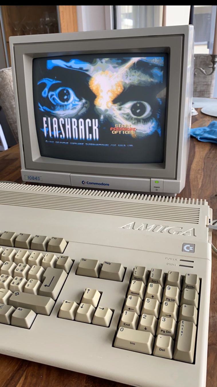 Monitore: Commodore 1084S monitor – Gebraucht aus Altendorf von  9