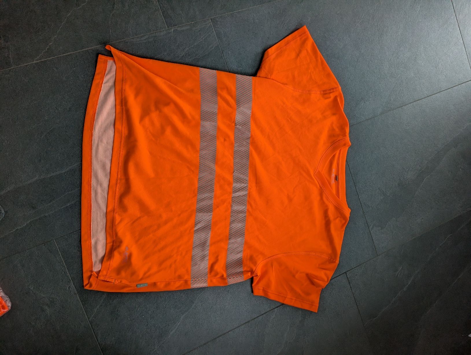 T-Shirts: Arbeits Shirt Albiro  – Neu und originalverpackt aus Davos-Platz von v2cat