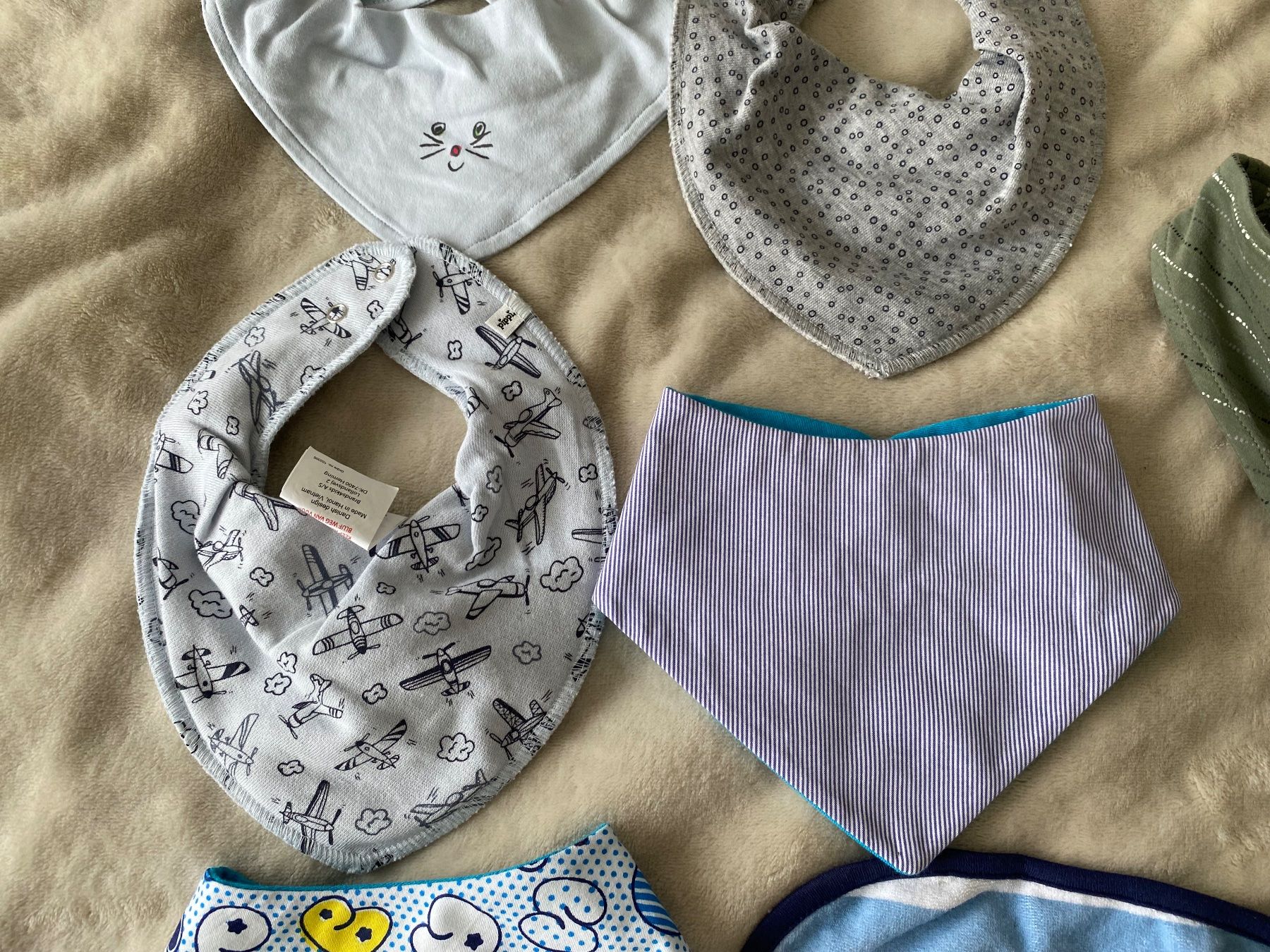 Baby-Mahlzeiten: Baby Lätzchen – Gebraucht aus Zürich von MaSte 2