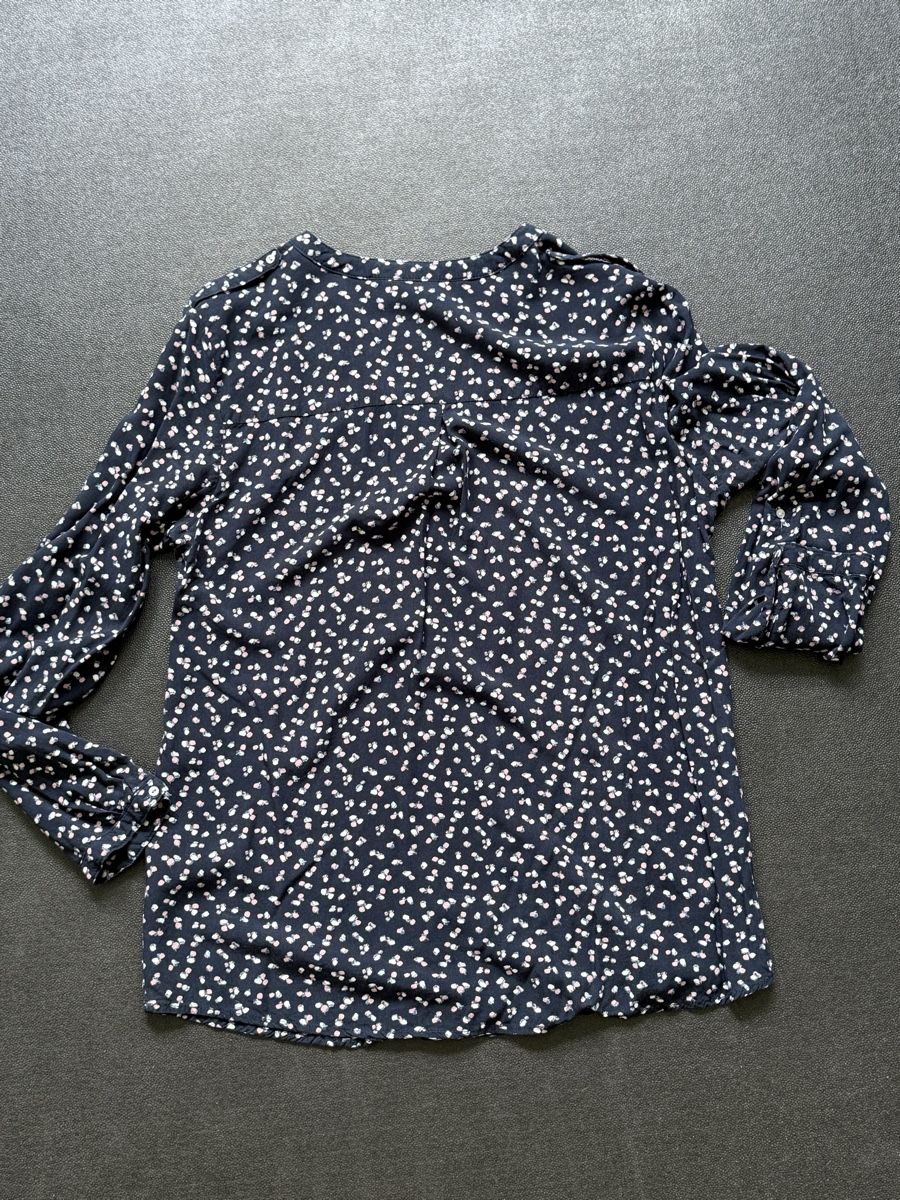 Esprit Blusen: Esprit Blouse, Size 38, Navy with Floral Dots – Gebraucht aus Horgen von thesilverarrow 3