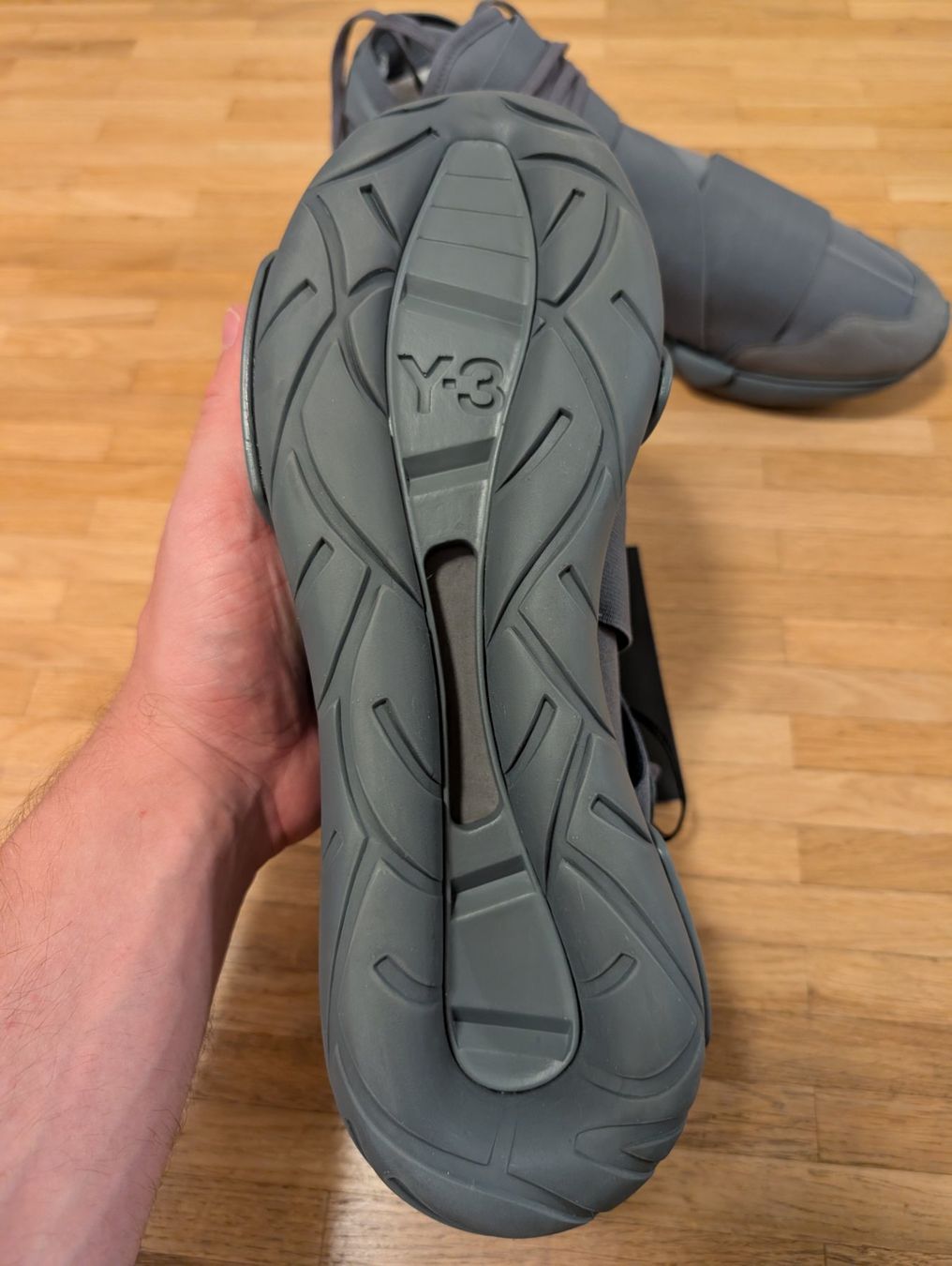 Y-3 Scarpe da uomo: Y-3 Qasa High Visa Gray Size 10 – Nuovo e nell'imballaggio originale da Dietikon venduto da jak_rs6v 5