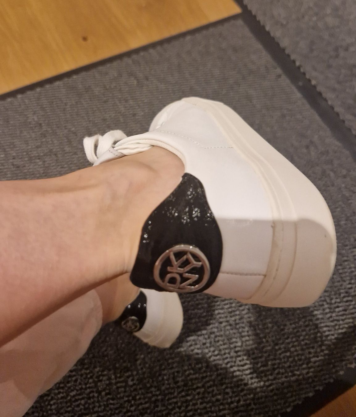 DKNY Scarpe da donna: DKNY Sneakers Platform weiss Gr. 39 – Usato da Erlinsbach SO venduto da ULIKH 8