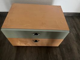 Ehemaliges Designermöbelstück, Nachttischschublade