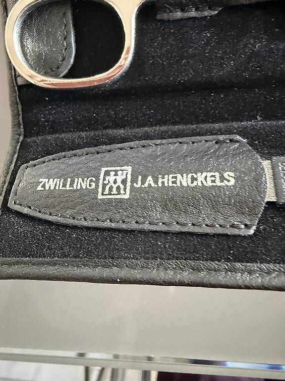 Portamonete: Set pour ongle Zwilling – Usato da Arvillard (Salins) venduto da Taniguchi 1