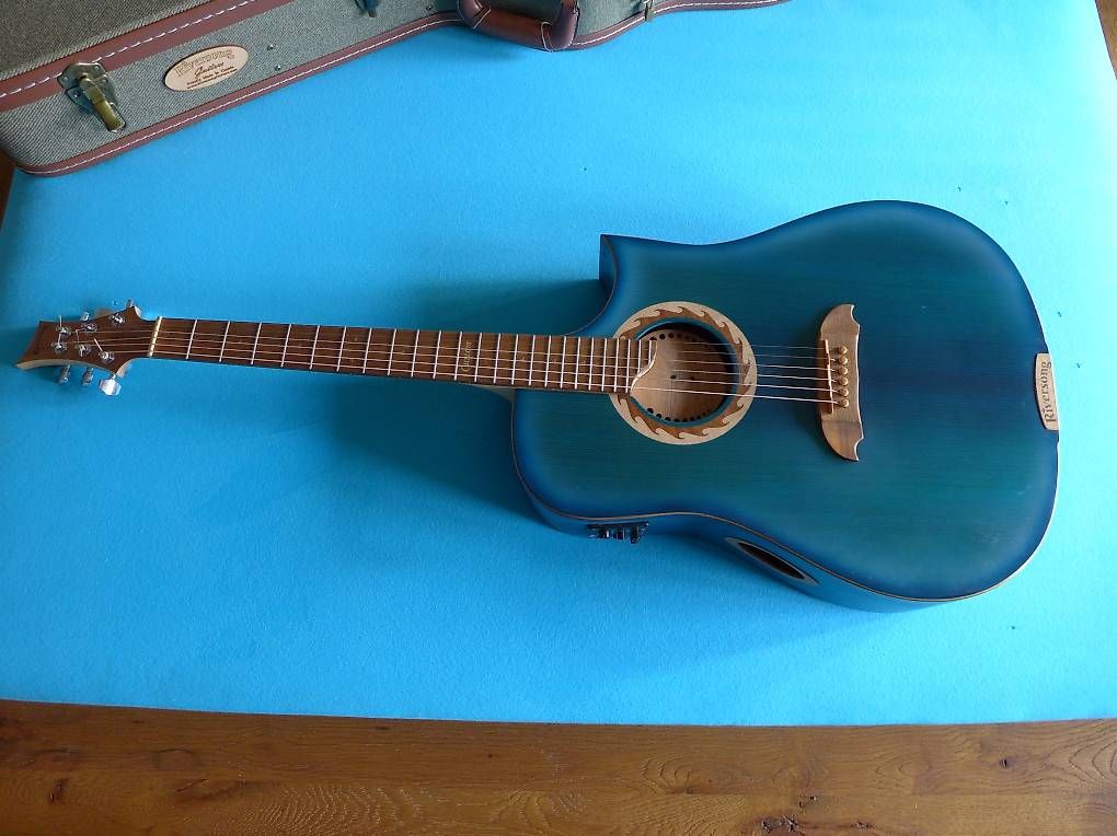 Musikinstrumente: RIVERSONG Ocean Blue akustische Gitarre – Gebraucht aus Bern von urs_x8c8 1