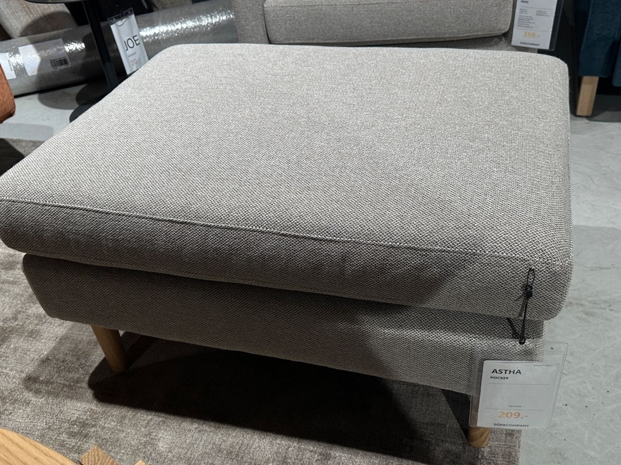 Sofacompany Sgabelli: Hocker – Usato da Bern venduto da Sofa_Company_Bern