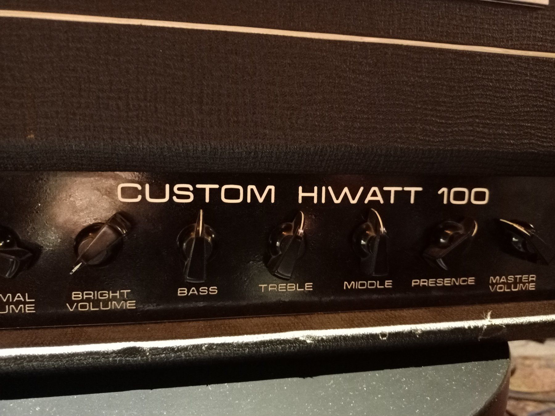 Hiwatt Amplificatori: Hiwatt custom 100 - Vintage 1978 – Usato da Chêne-Bourg venduto da sonotor 1