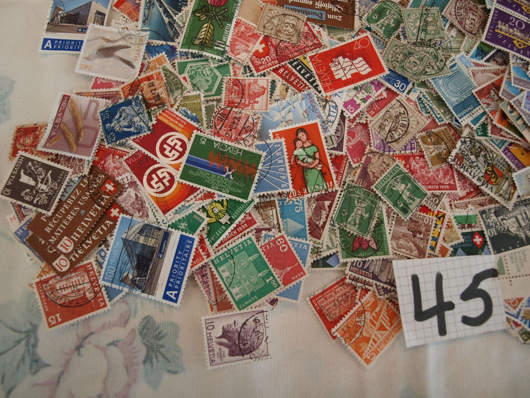 Tutti i francobolli: 1000 Schweizer Briefmarken über 70g Gebraucht siehe Bilder – Usato da Aarau venduto da Marcele0 4