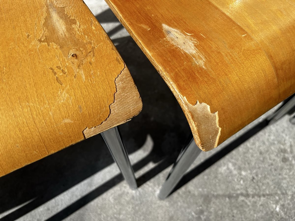 Horgen Glarus Sedie: 4er Set Stapelstühle Horgen Glarus Beizenstühle – Usato da Bern venduto da fotolog111 1