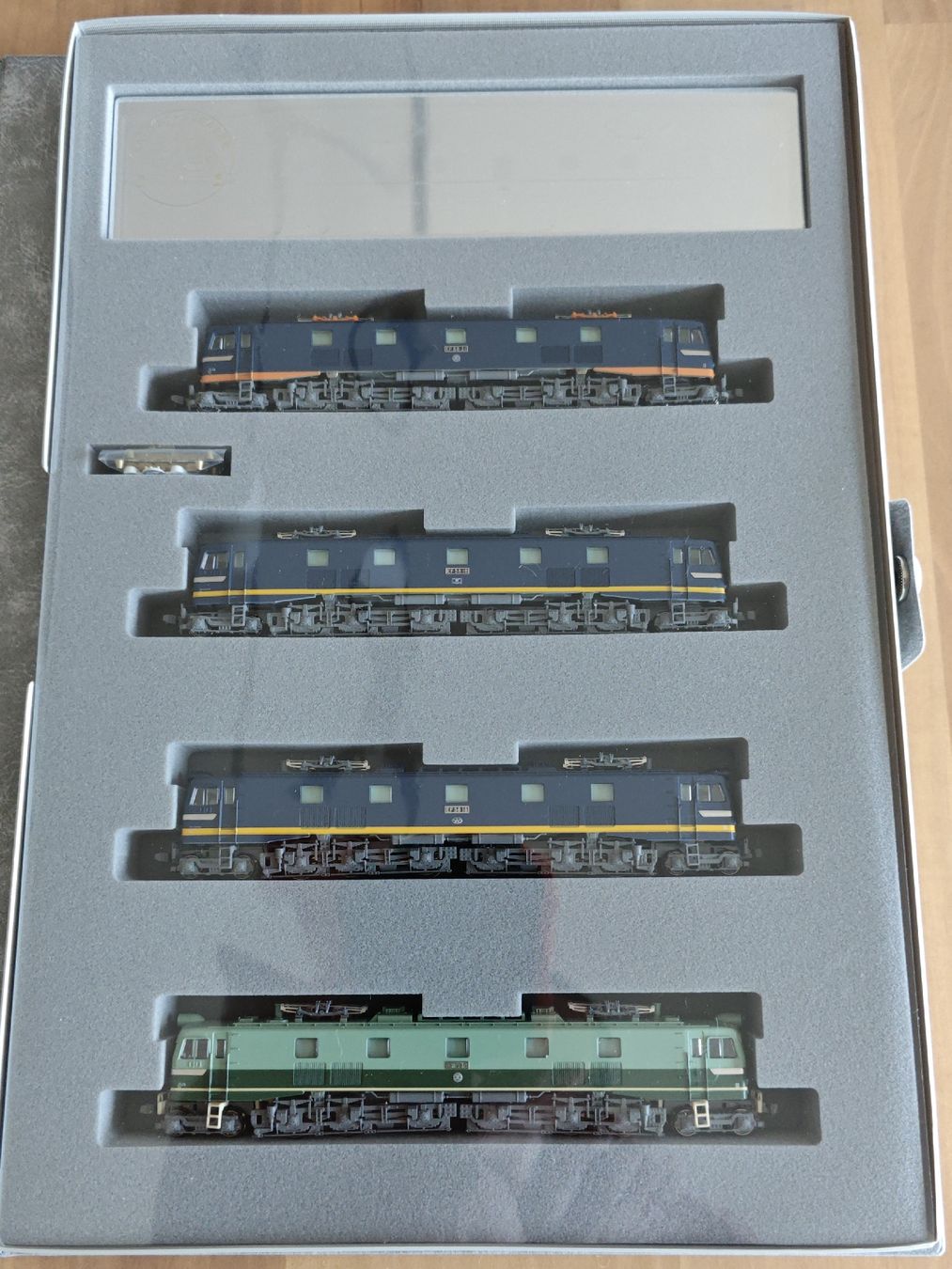 Kato Modelleisenbahnen: Kato 10-260, 4 Lokomotiven EF58 – Neu (gemäss Beschreibung) aus Siebnen von han_xck2 3