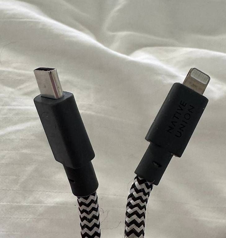 Cavi: USB C auf Lightning Kabel 3m – Usato da Zürich venduto da accattone 1