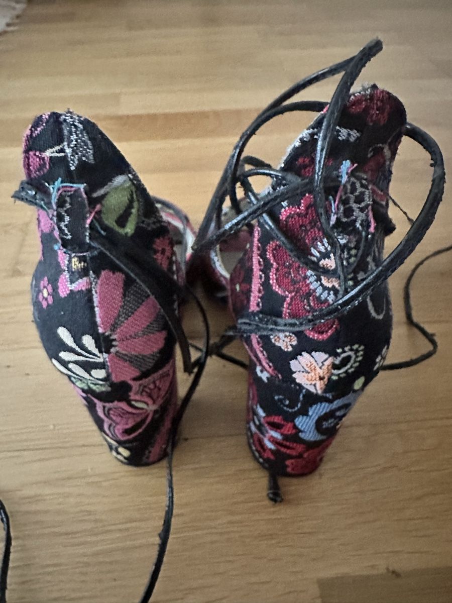 Damenschuhe: Sandaletten zum Schnüren – Gebraucht aus Zürich von Tingeltangelvina 3