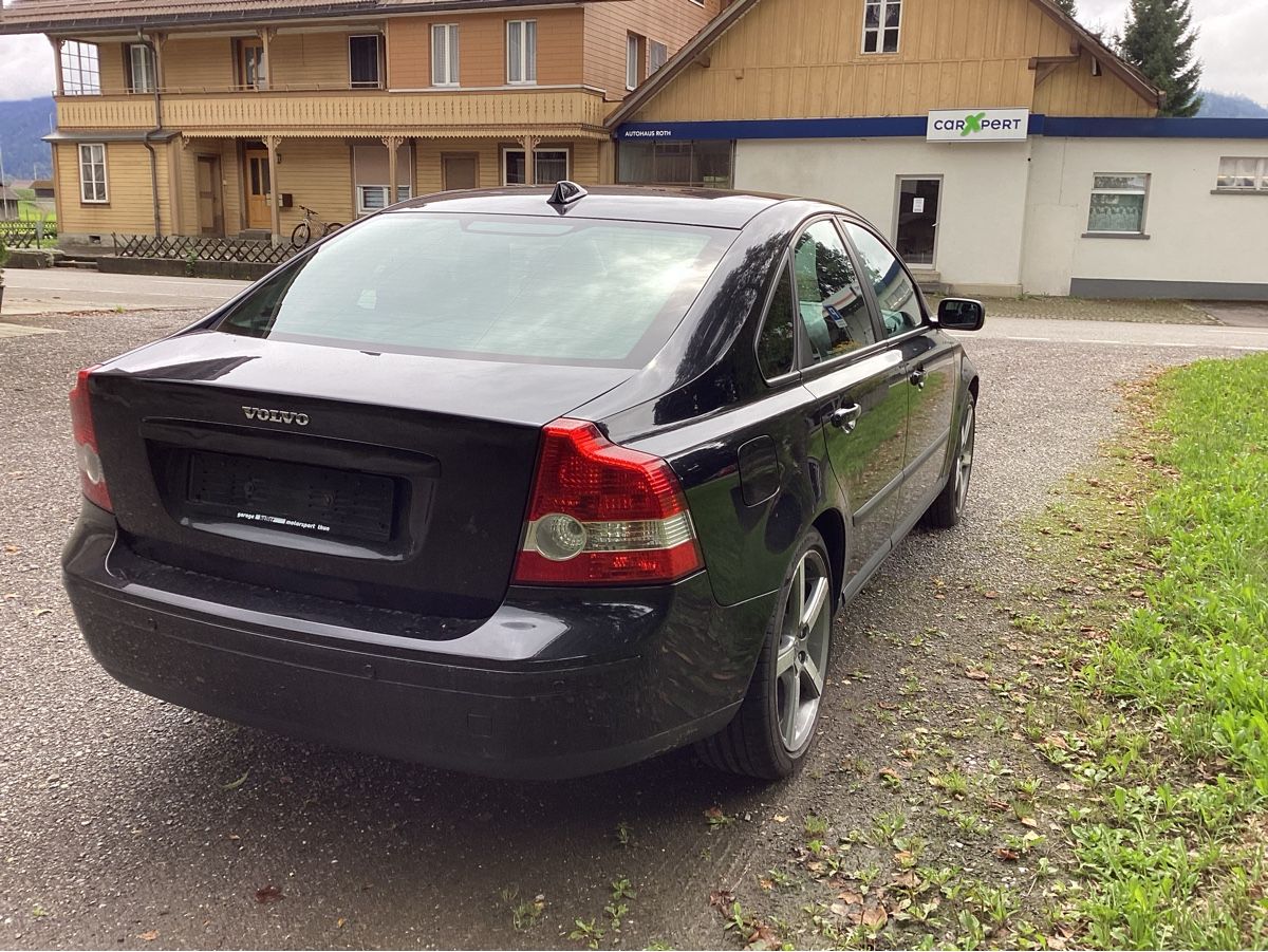 Volvo Automobili: Volvo S40 2.4 – Usato da Eggiwil venduto da M8Black 7