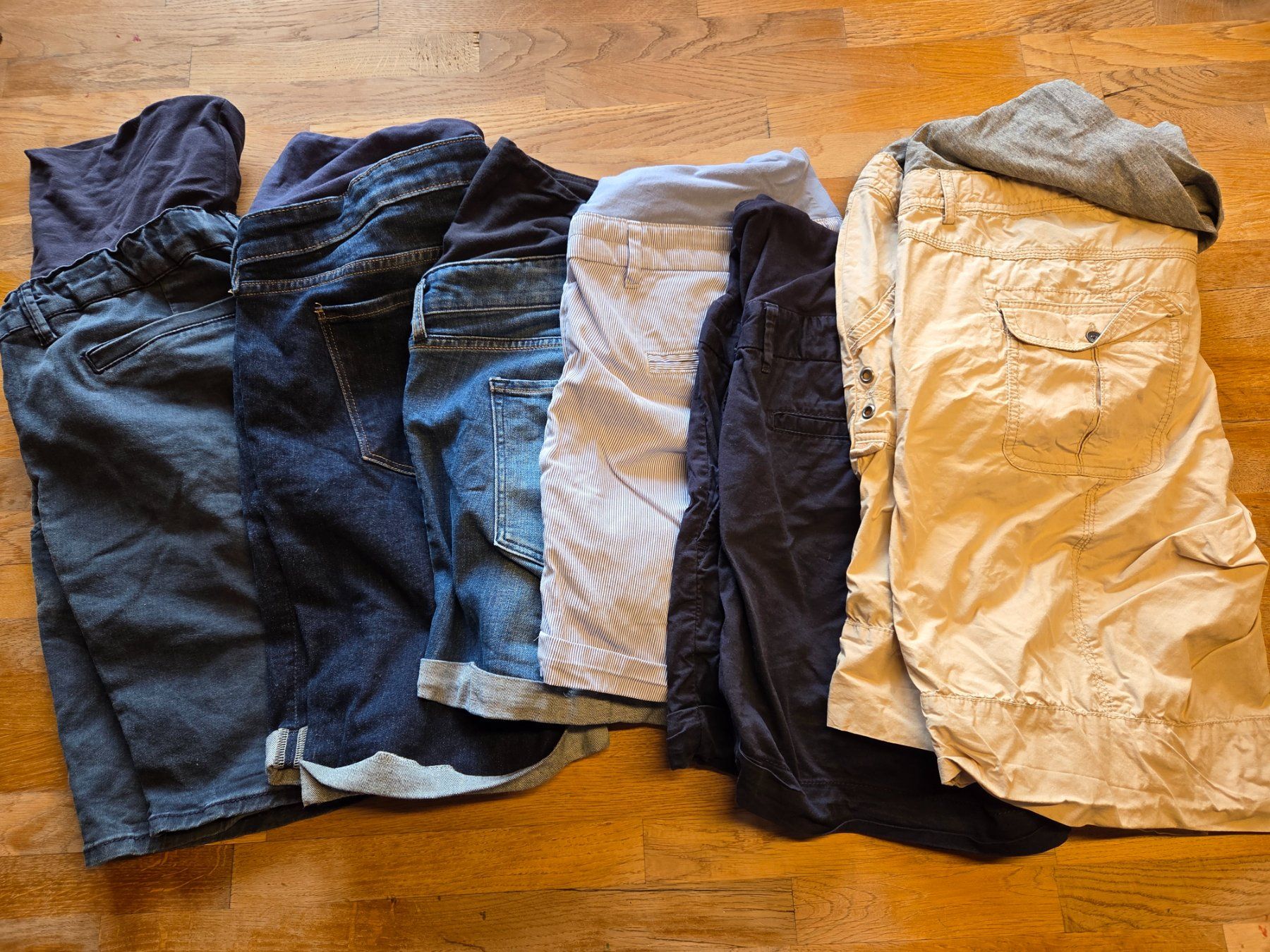 Pantaloni: Schwangerschaftshosen kurz – Usato da Lobsigen venduto da Ramseier87