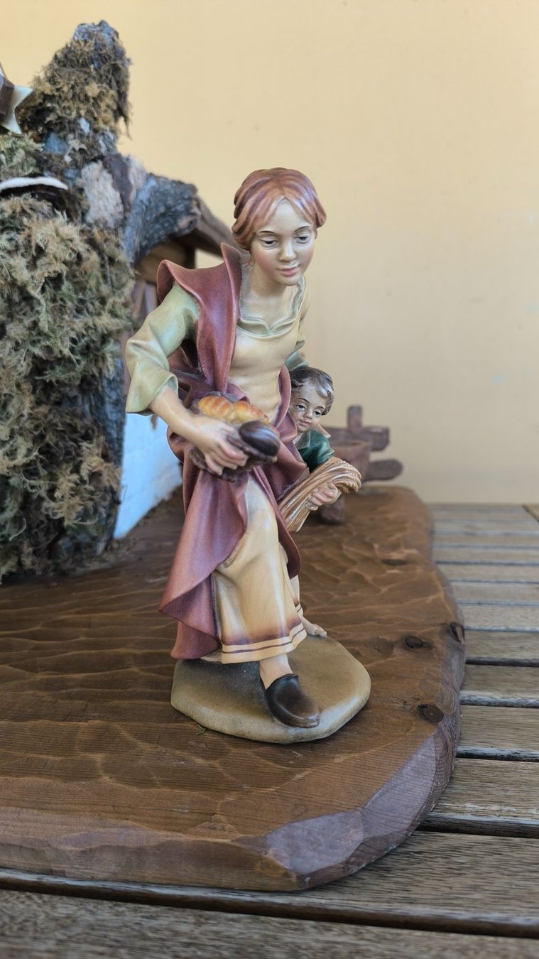 Toutes les décorations: Wunderschöne Weihnachtskrippe mit handgeschnitzten Figuren – D'occasion à Benken SG par chrisfly 4