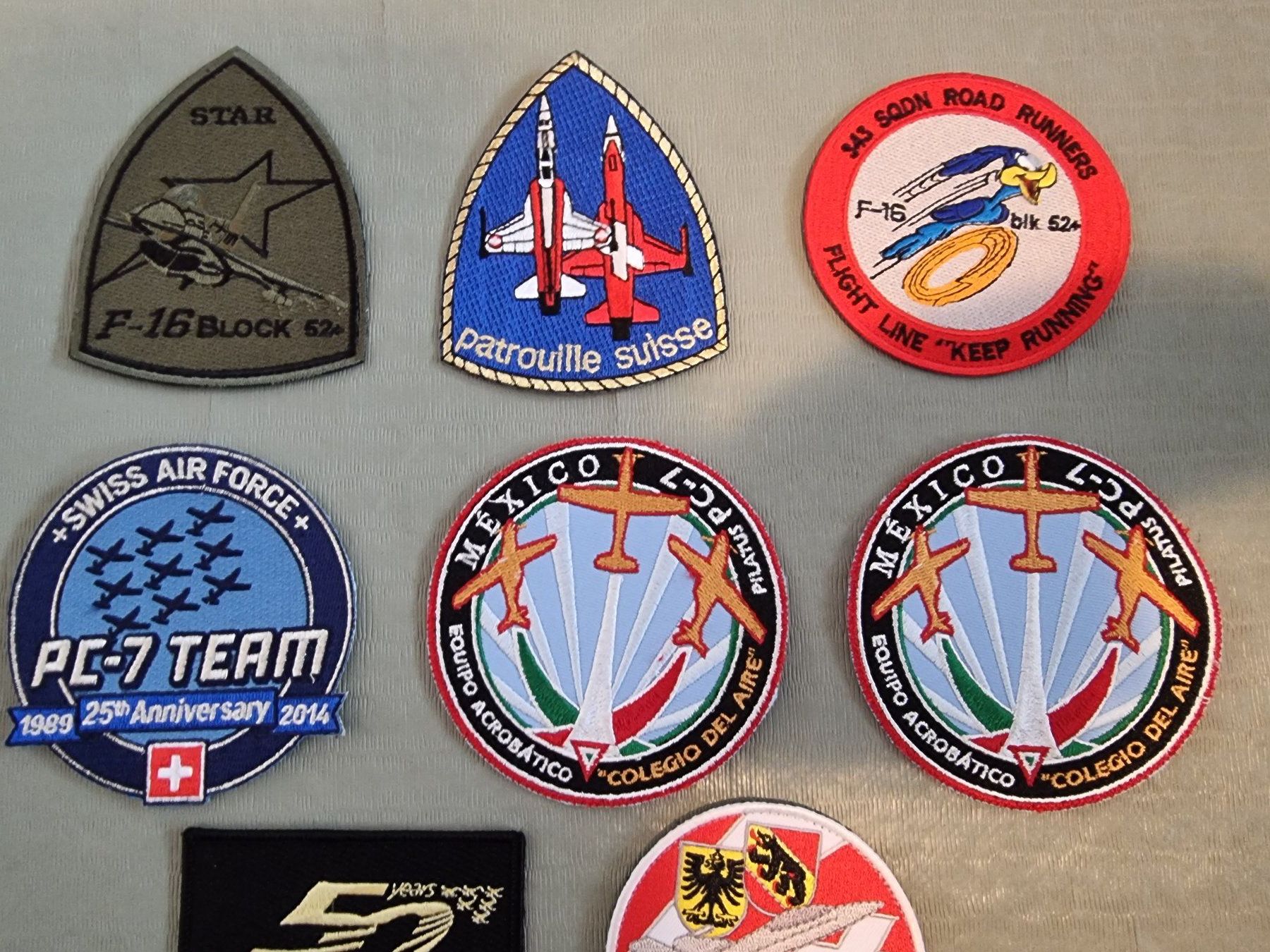 Schweizer Armee Placchette & Badge: Sammlung Patch Patrouille Suisse Fliegerabzeichen Luftwaffe – Usato da Schwerzenbach venduto da cloudberrypi 1