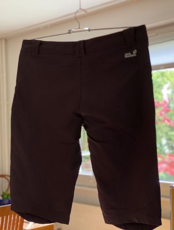 Jack Wolfskin Pantalons: Bermuda Wanderhose Softshell, Jack Wolfskin, grau, Gr. 46 – D'occasion à Sutz par Dalilea 1