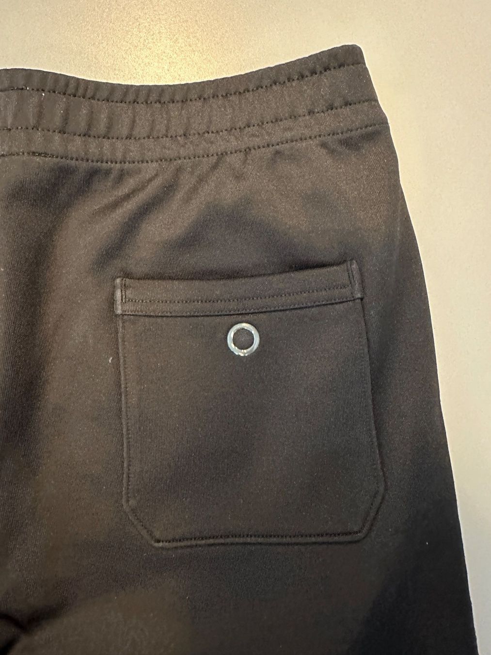 Acne Studios Pantaloni: Acne Studios Hose schwarz, Grösse M – Usato da Bonstetten venduto da Goodbuy1 4