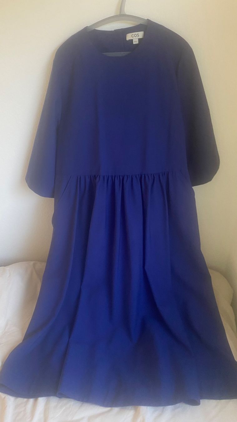 Cos Vestiti: Robe COS coupe évasée taille 40 comme neuve – Nuovo (secondo la descrizione) da Biel/Bienne venduto da ana_2427 1