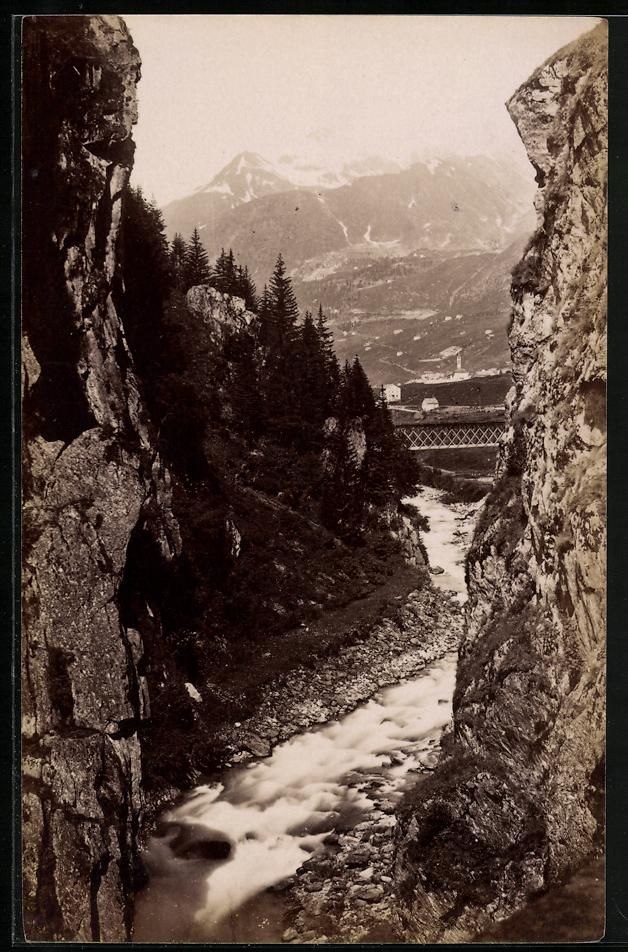 Fotografie & Manifesti: Fotografie Airolo, Blick durch die Stalv – Usato da Berlin venduto da bartko-reher