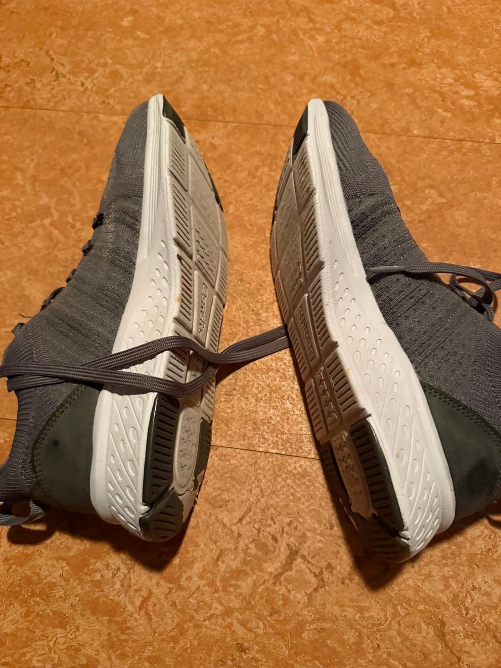 Bench Scarpe da uomo: Bench Herren Laufschuhe – Usato da Flawil venduto da Stella_3 5