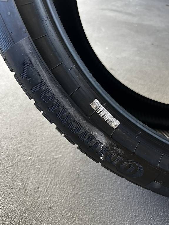 Pneumatici & Ruote complete: 255/35 R21 Winterreifen – Usato da Sursee venduto da gas_8n5t 2