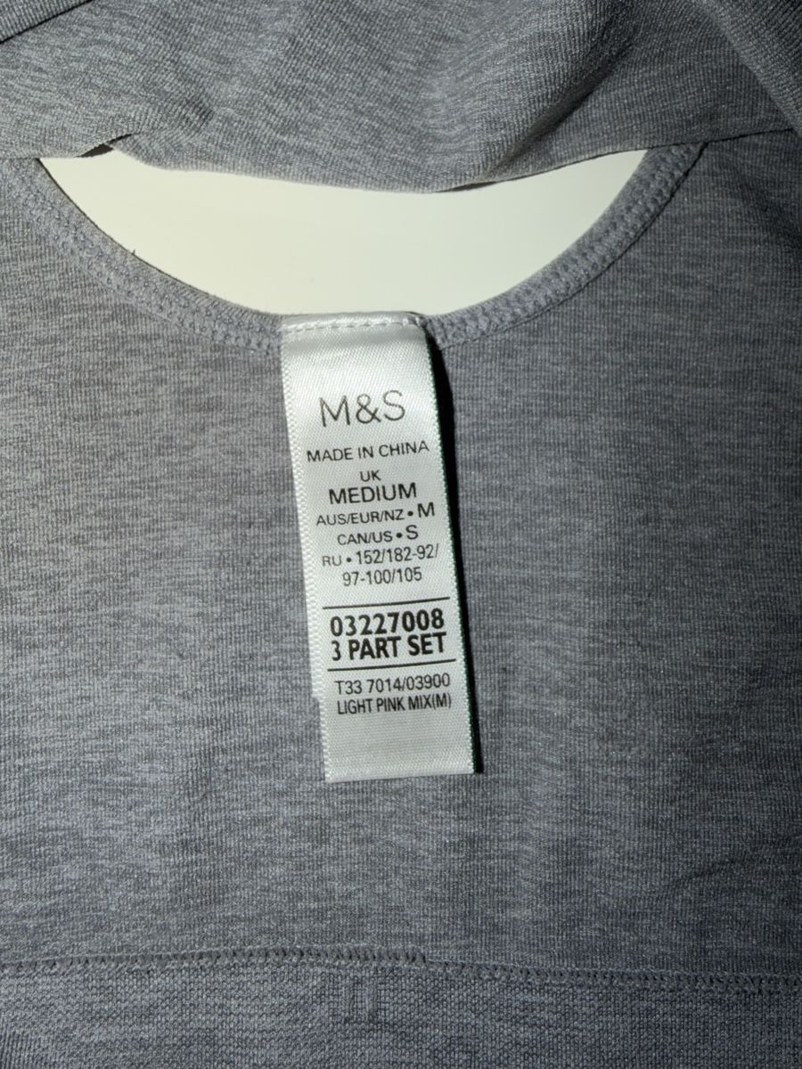 Sonstige Unterwäsche: Brassières 9 pièces M – Gebraucht aus Cologny von PEACEANDLOVE 6